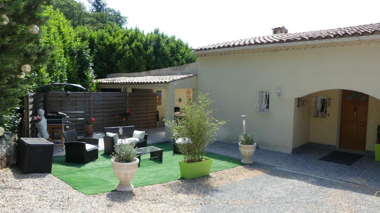 جريوليريس Villa Regain Chambres Et Table D'Hotes المظهر الخارجي الصورة